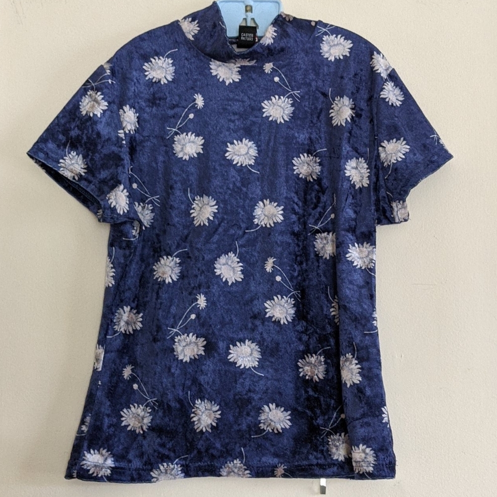 Vintage floral Velvet pullover Top size Medium